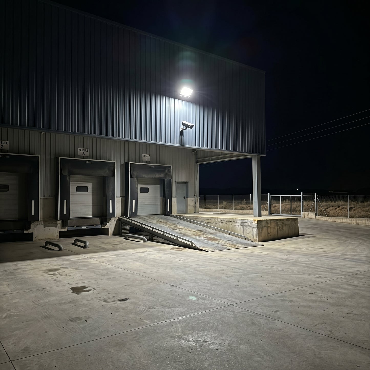 INLuss® Proyector LED 200W | IP65 Industrial | Certificado CE | 20,000 lm | 6500K | Garantía de 3 años